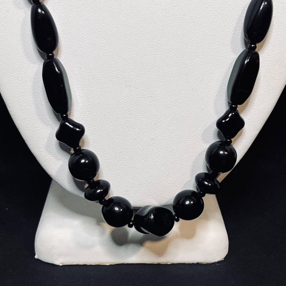 Vintage Black Glass Beaded Necklace (5117) - Picture 3 of 7